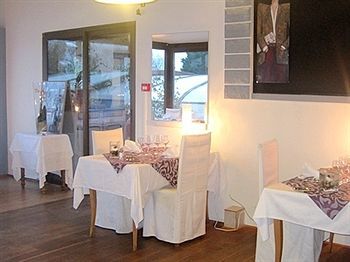 Hotel Logis -spa-restaurant Le Saint Antoine 3*
